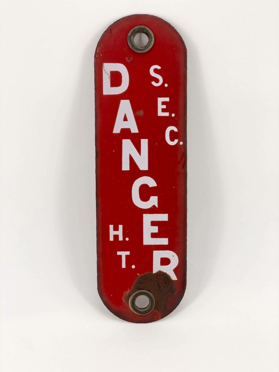 sign-plaque emaillee danger ancienne-min