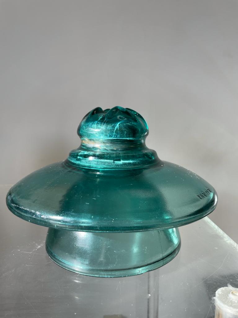 Isolateur de pylône électrique en verre, circa 1950