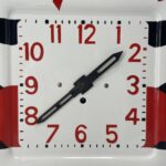Horloge Saint Raphaël Quinquina circa 1950