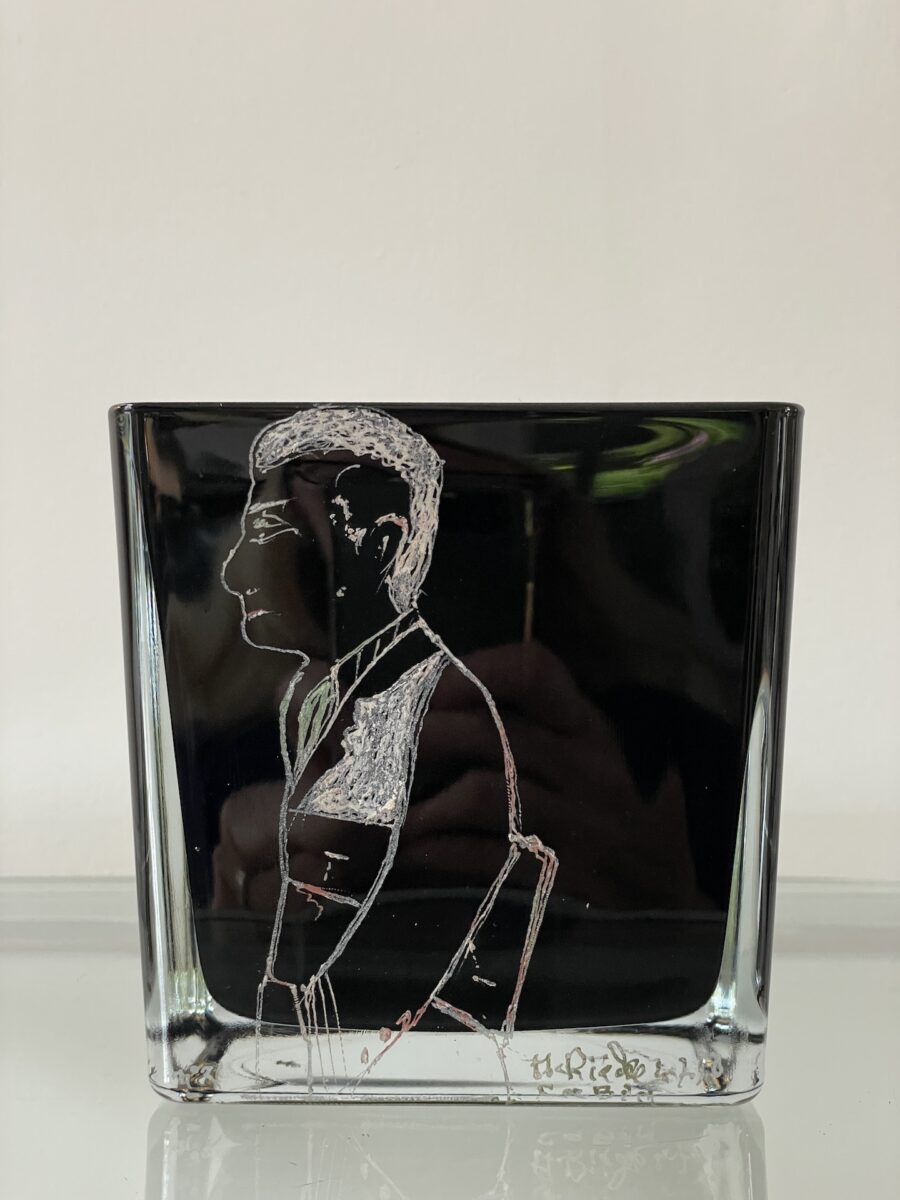 Vase Cubique d’Anatole Riecke pour La Coupole, personnage de Gabin, 1958