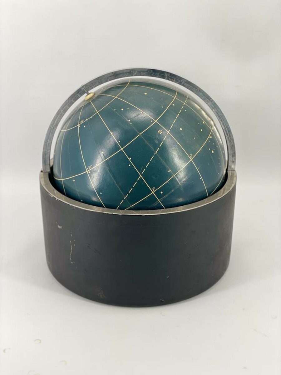 Globe Céleste Circa 1960 Allemagne de l'Est Aluminium et Carton