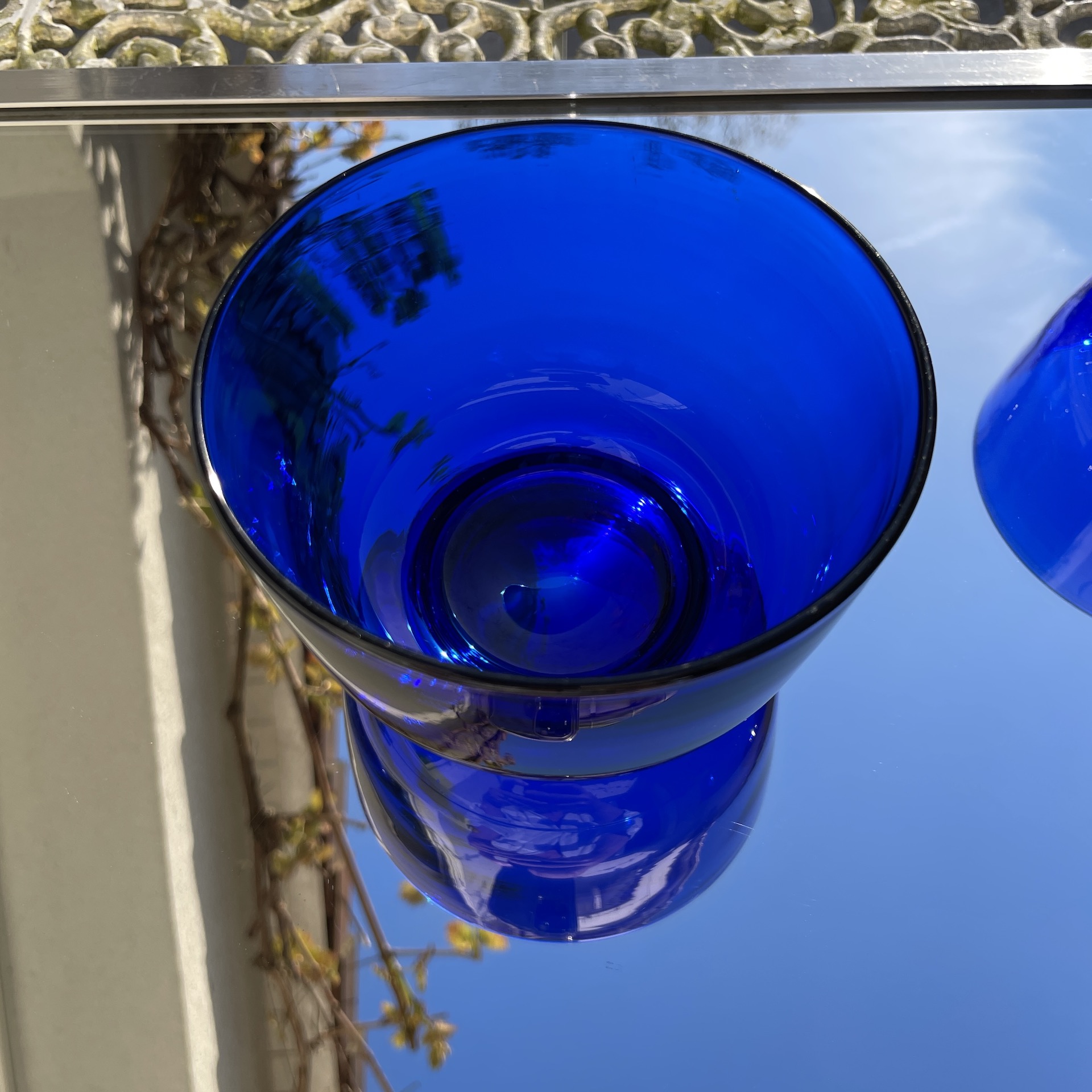 Rince-doigts en Cristal de Baccarat XIXème, couleur bleu sombre