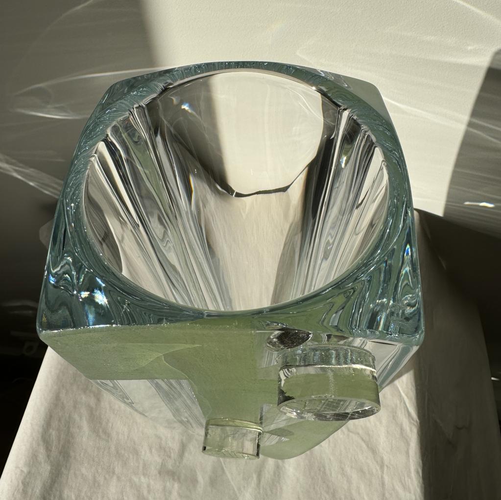 Vase d'Anatole Riecke en Cristal au Décor Abstrait Géométrique V ert