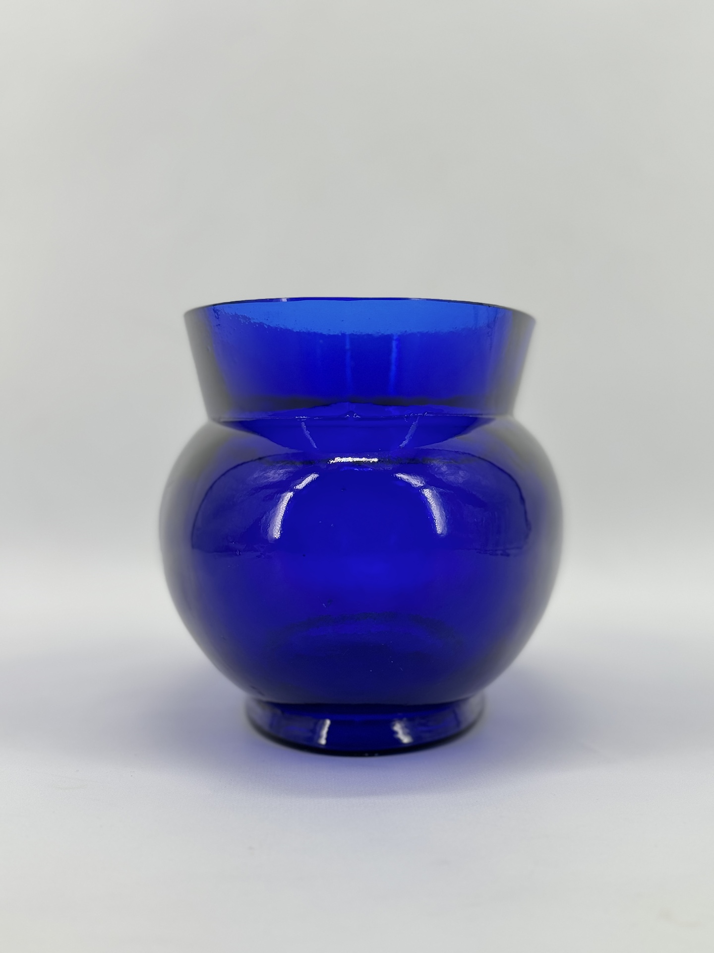 Planter or vase in cobalt blue glass, France early XXth century