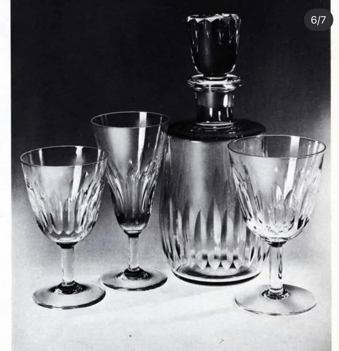 Neuf Coupes à Champagne en Cristal de Baccarat Circa 1950