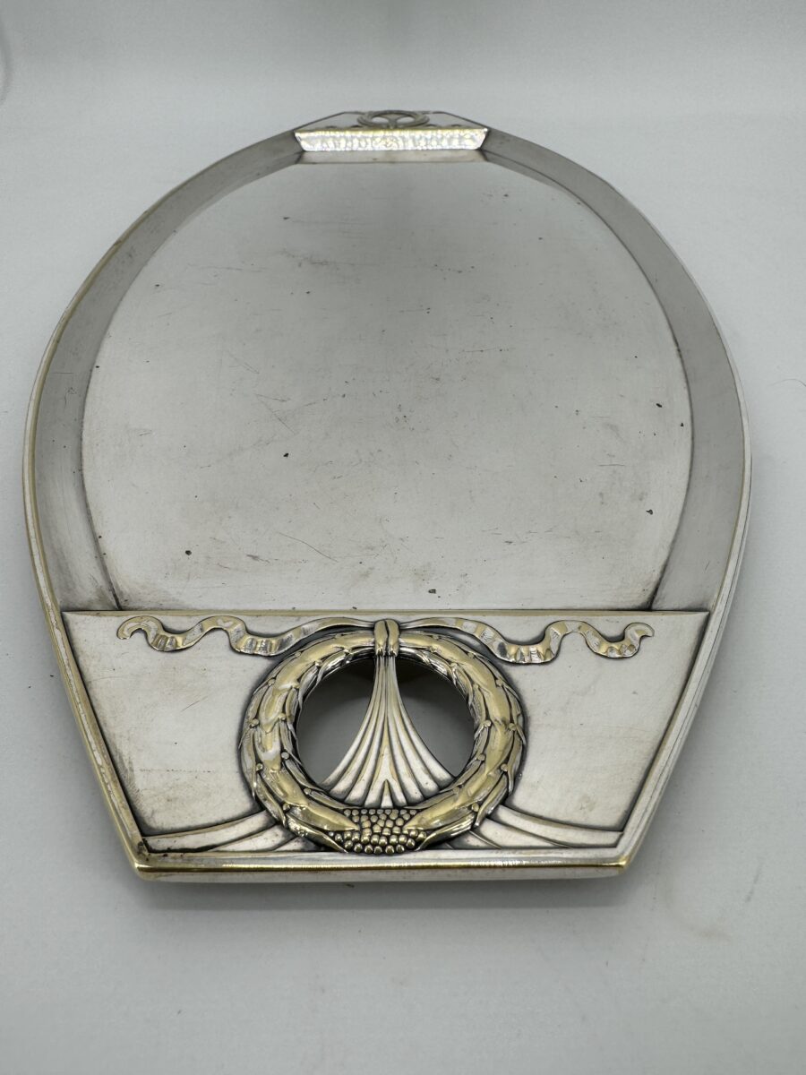 Plateau en Métal Argenté Oval Tronqué signé WMF