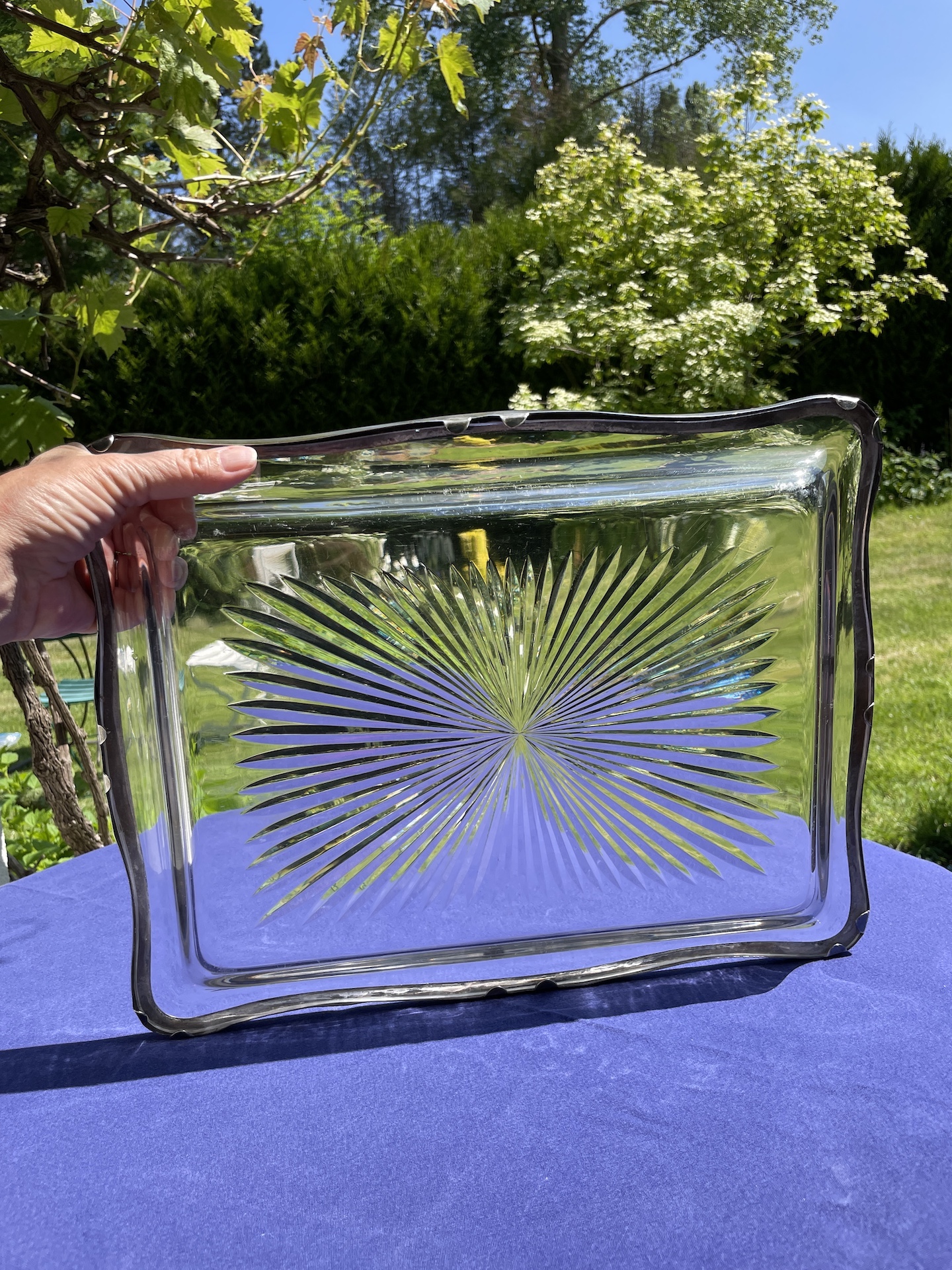 Plateau en Cristal de Baccarat Etoilé et Monture en Argent