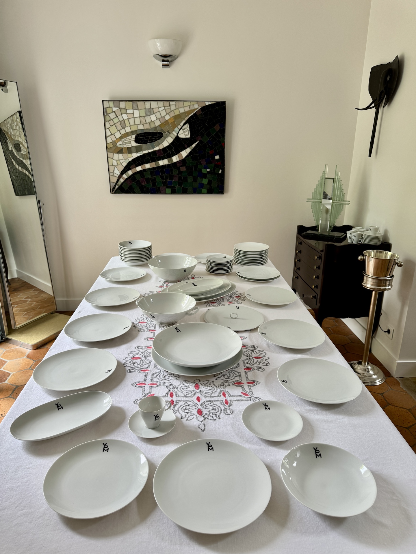 Jean Luce Paris white porcelain dinner service Circa 1950
