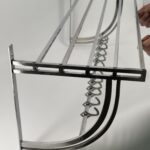 Porte manteau chapeau et bagages en métal chromé art déco moderniste