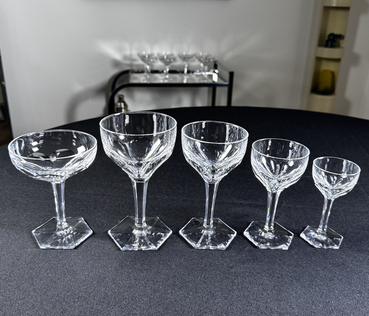 Service de 48 Verres en Cristal attribué à Val Saint Lambert