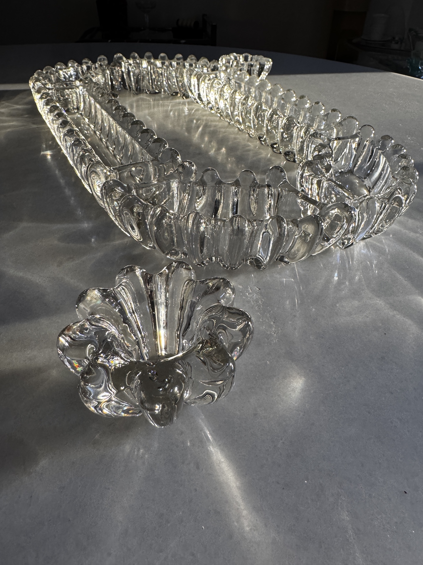 Chemin de Table en Cristal Art Deco 8 pièces dont 2 Bougeoirs