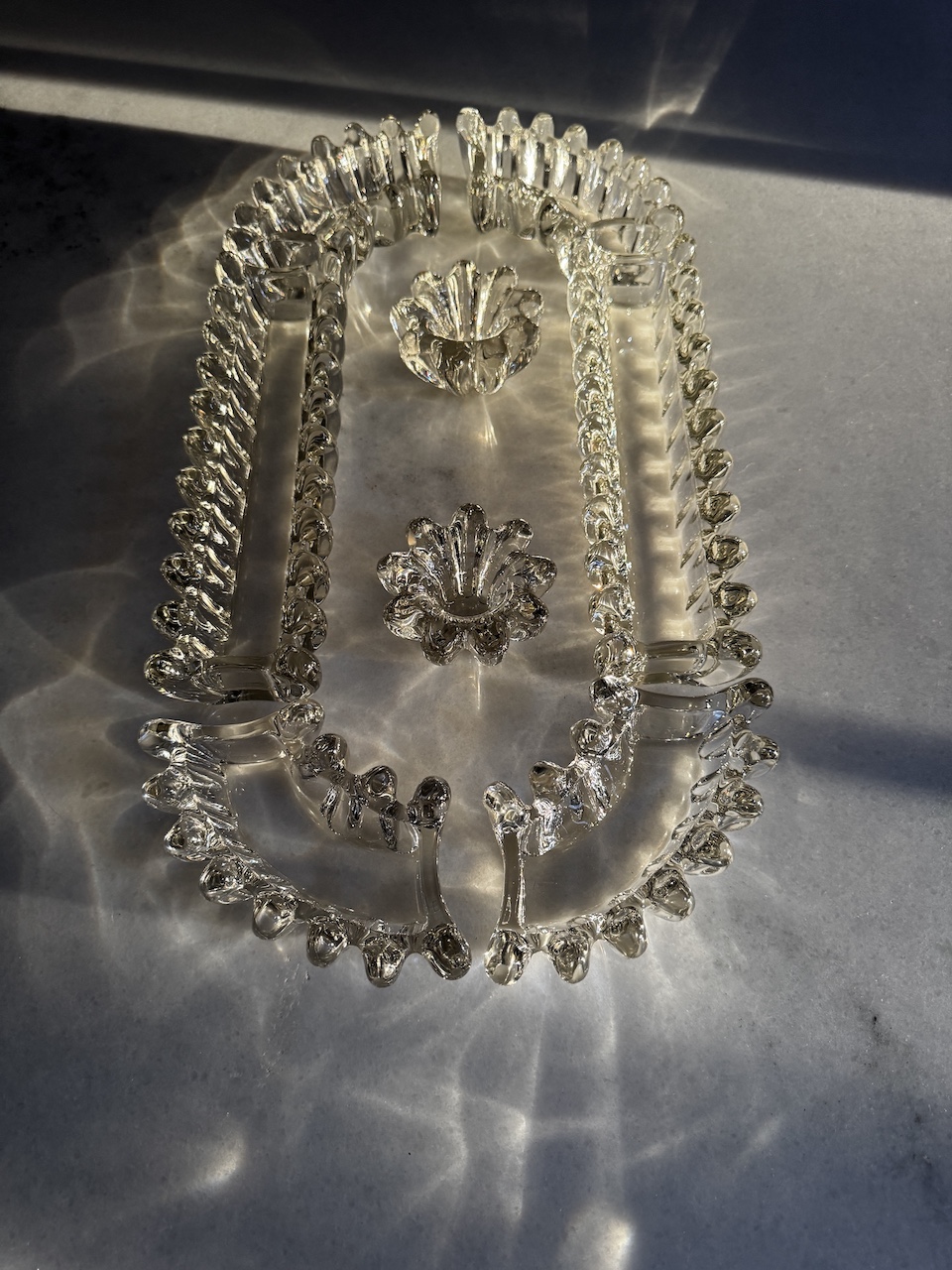 Chemin de Table en Cristal Art Deco 8 pièces dont 2 Bougeoirs