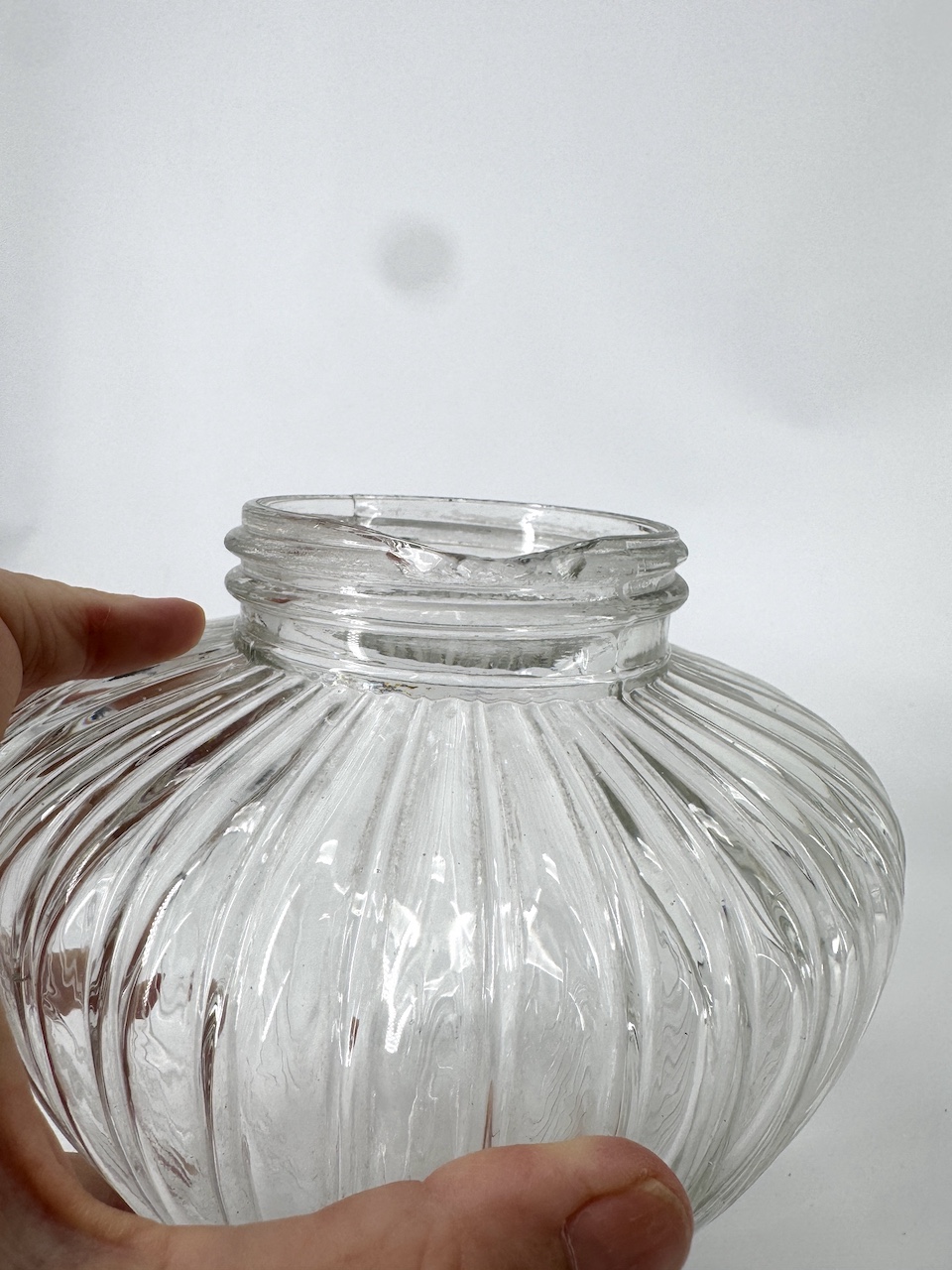 Early 20th c. ceramic and translucent ribbed glass wall light