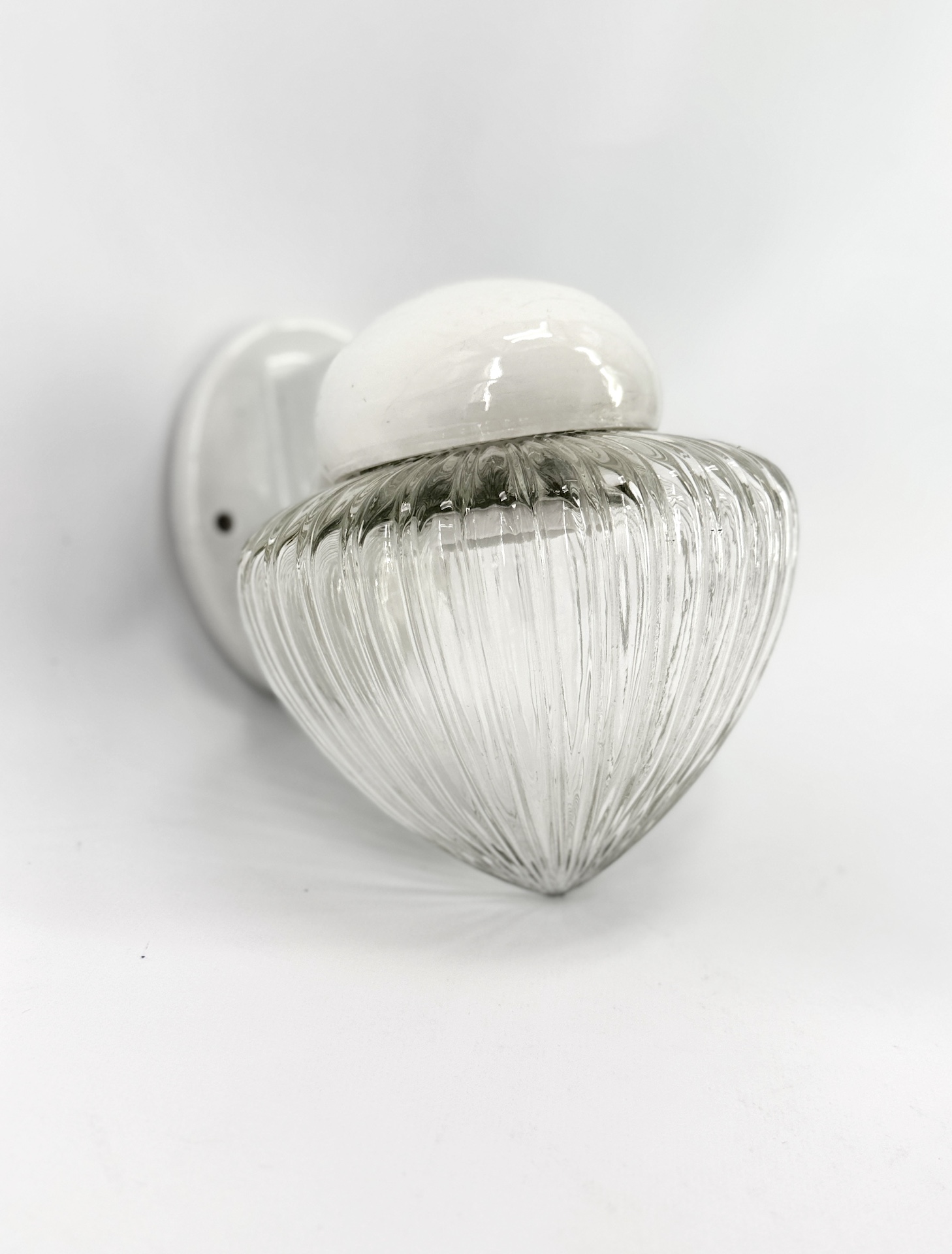 Early 20th c. ceramic and translucent ribbed glass wall light
