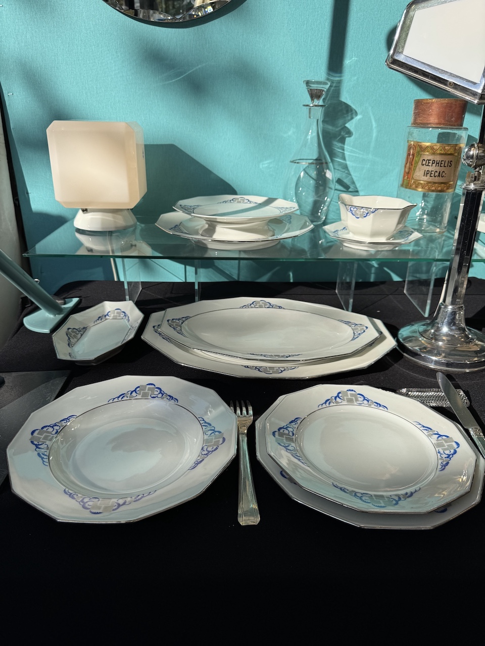 Service de Table Art Déco d'Alfred Lanternier Porcelaine de Limoges 1925 8 personnes