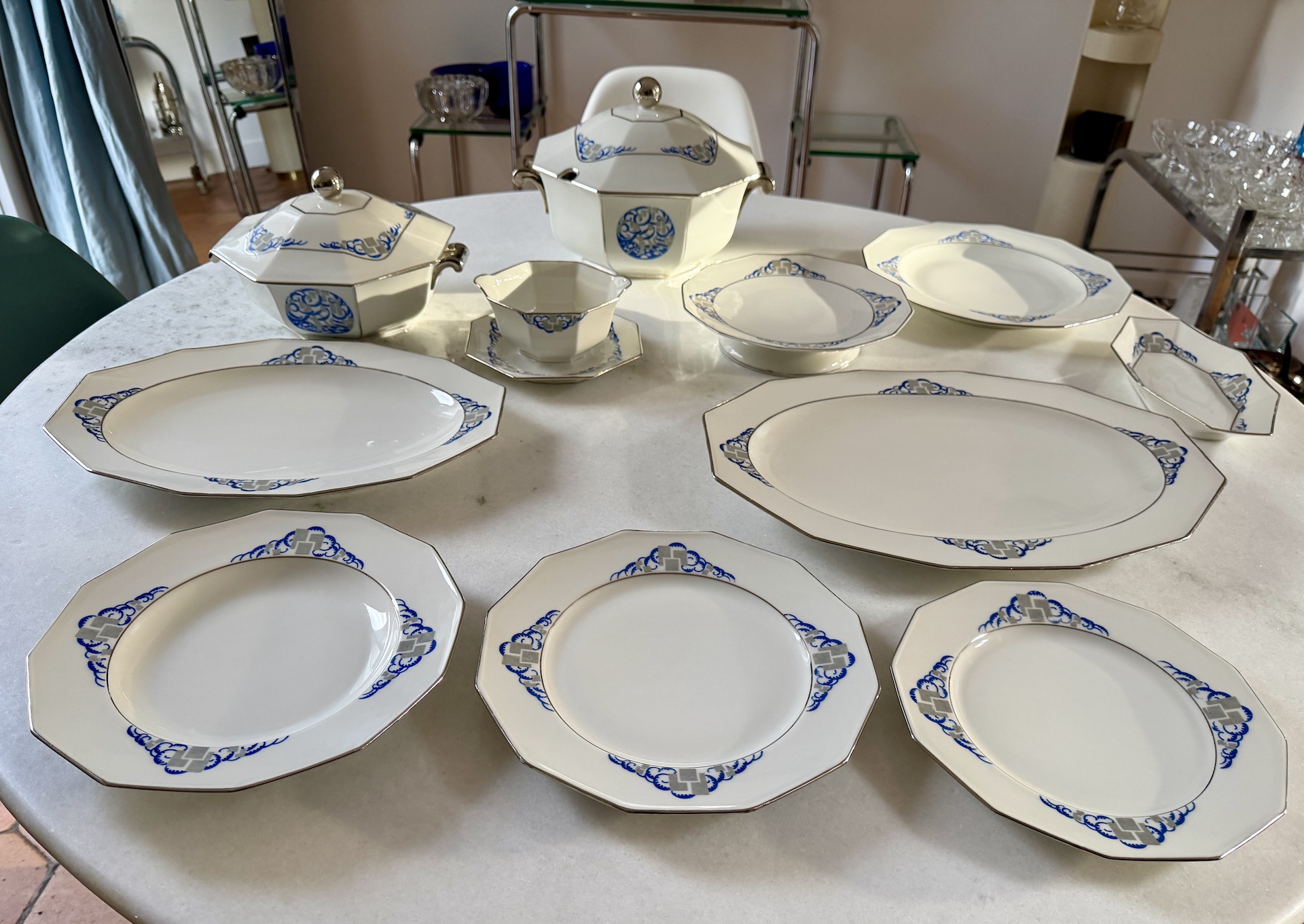 Service de Table Art Déco d'Alfred Lanternier Porcelaine de Limoges 1925 8 personnes
