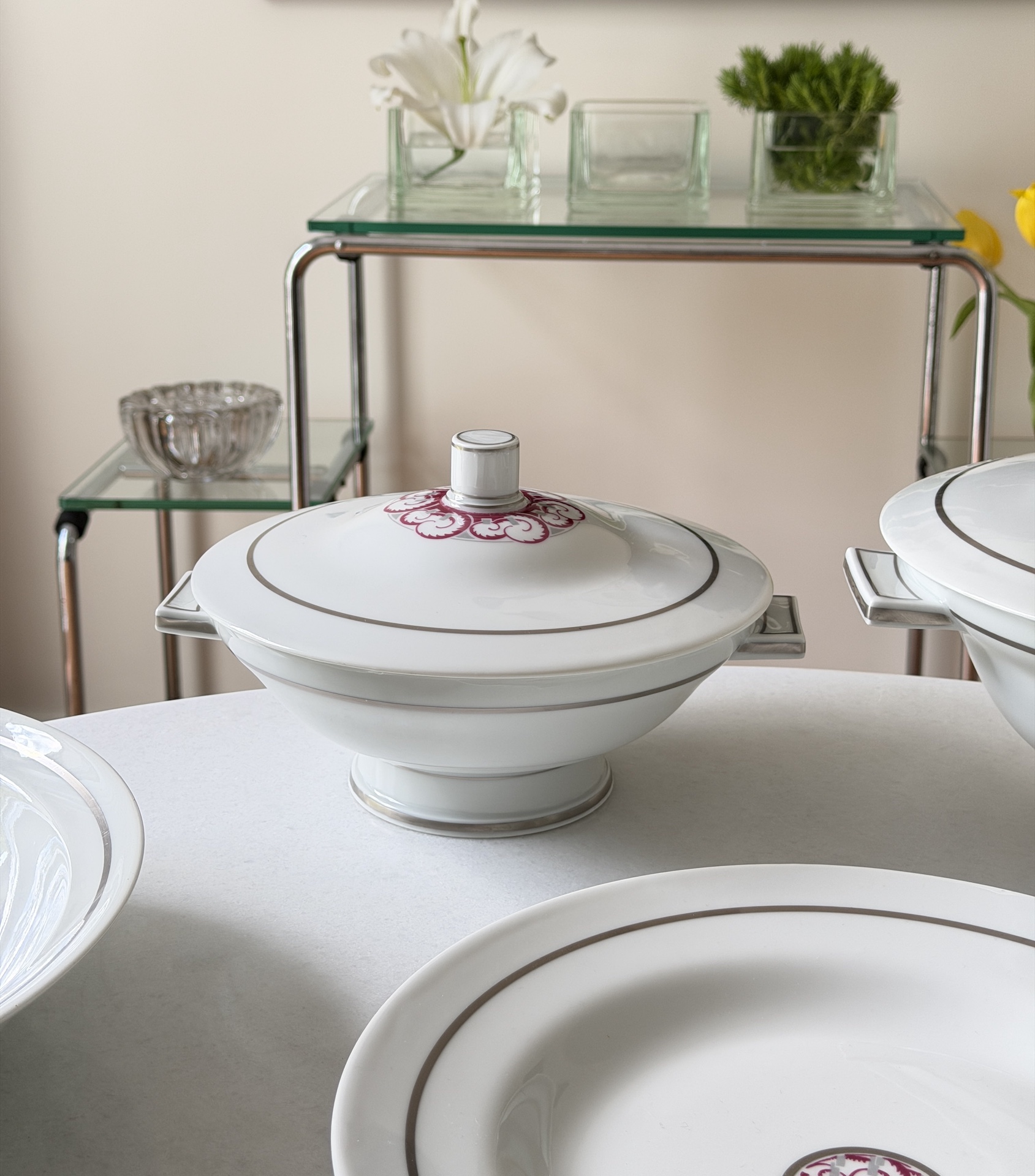 Grand Service de Table Art Déco en Porcelaine de Limoges 59 pièces